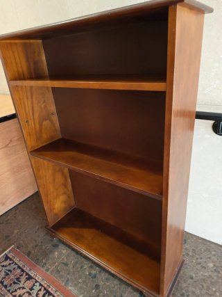 Estantería de Pie de Madera