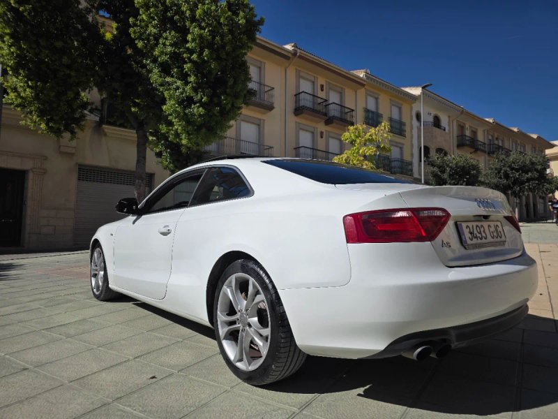 Audi A5 2008, foto 2