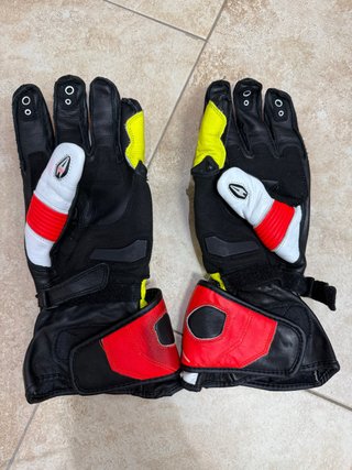 Kit mono talla 56, guantes y botas moto.