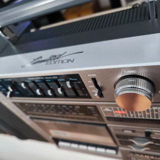 ÚNICO Sanyo C15 XL Four Speaker / Bluetooth