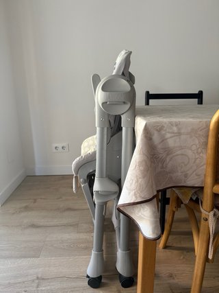 Trona Chicco Reclinable y plegable