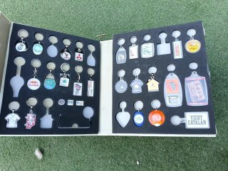 Colección de Llaveros en Expositor
