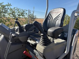 2023 Takeuchi TB235R