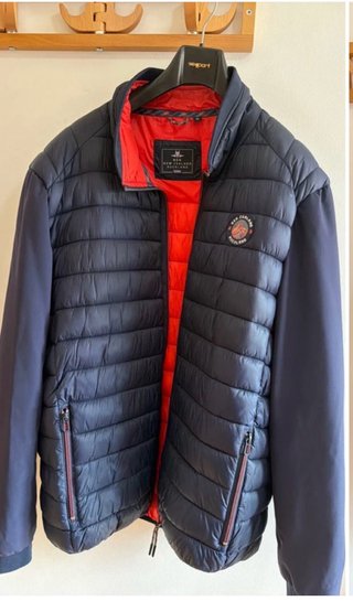 Chaqueta New Zealand Auckland Azul y Roja. TXXL