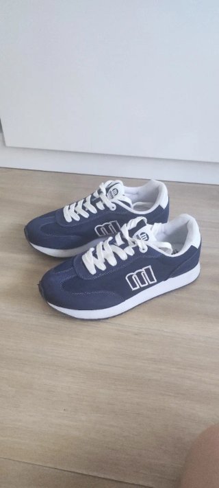 Zapatillas Mustang Azul y Blanco