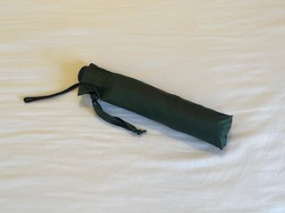 Paraguas plegable verde plegable con funda