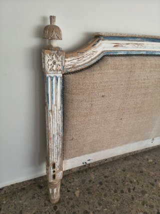 Cabecero de cama antiguo restaurado