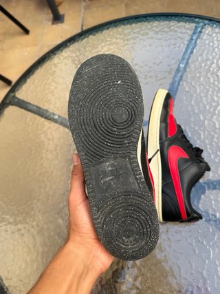 Zapatillas Nike Negras y Rojas