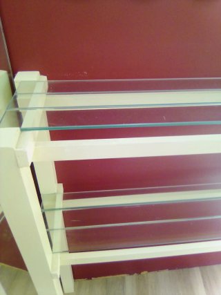 Mueble auxiliar madera y cristal
