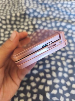 Nintendo 3DS Rosa con cargador y lápiz