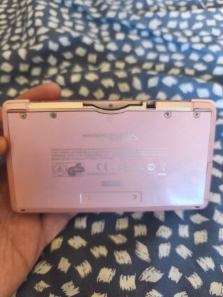 Nintendo 3DS Rosa con cargador y lápiz