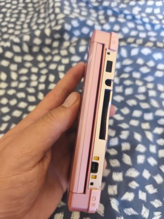 Nintendo 3DS Rosa con cargador y lápiz