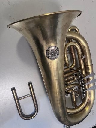 Fliscorno Bajo dorado.