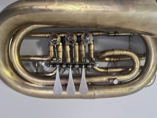 Fliscorno Bajo dorado.