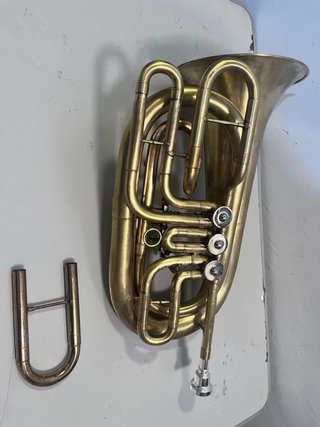 Fliscorno Bajo dorado.