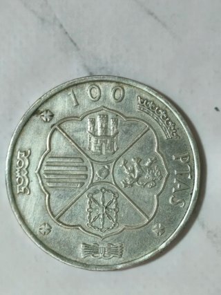 4 Monedas de 100 Psts de Plata y una de 5 psts