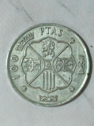 4 Monedas de 100 Psts de Plata y una de 5 psts