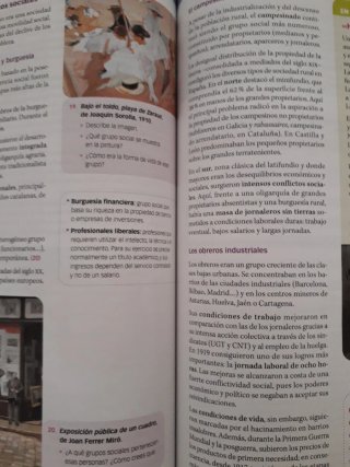 HISTORIA DE ESPAÑA 2 BTO CONSTRUYENDO MUNDOS