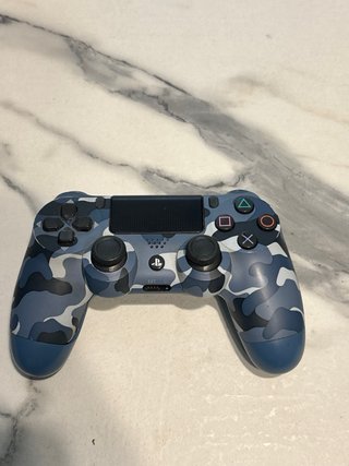 PS4 Pro 1TB + 5 Giochi + 2 Dualshock