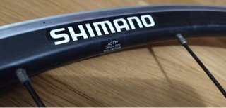 Rueda Delantera de carretera Shimano RS