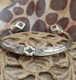 Brazalete tradicional Tuareg.