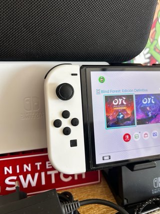 Nintendo Switch OLED Blanca + Accesorios