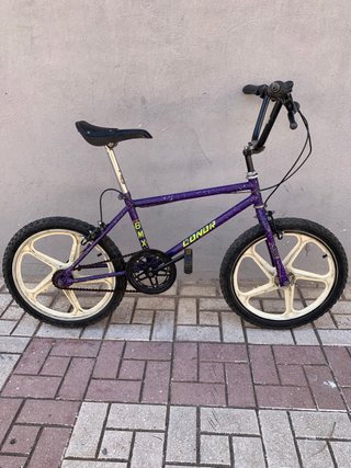 Bicicleta BMX, marca CONNOR
