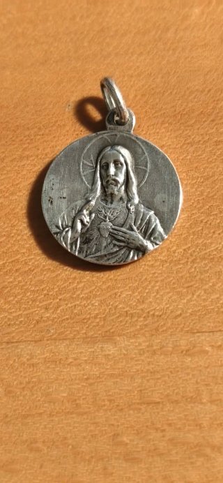 Medalla Virgen de Montserrat Antigua