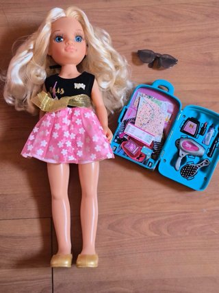 Muñeca Nancy Viaja a París