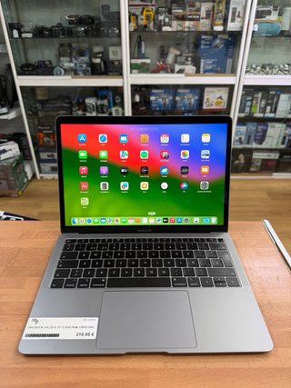 MacBook Air 2019 13” i5 8GB RAM 128GB SSD