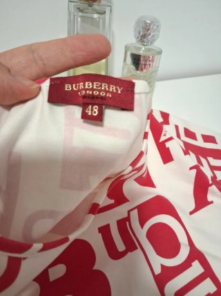 Camiseta Burberry Talla 48, como nueva