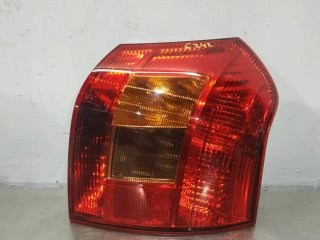 Piloto trasero derecho TOYOTA COROLLA (E12)