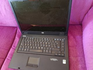 Portátil HP Compaq 8710s