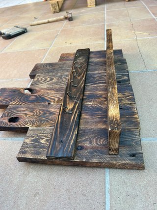 Mueble rústico de madera