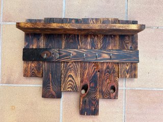 Mueble rústico de madera