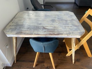 Mesa de Salón de Madera