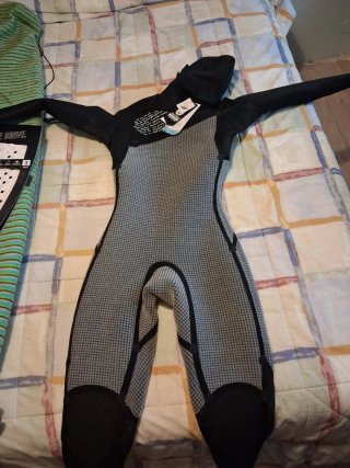 Neopreno Volcom 4/3