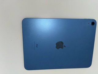 iPad 10ª Generación Azul pantalla rota funciona