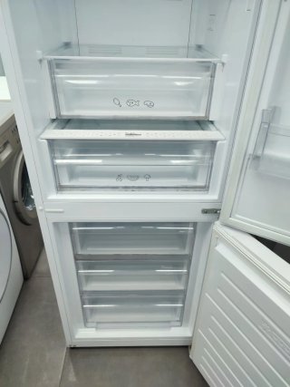 Nevera marca Svan 200/60cm clase E con garantían
