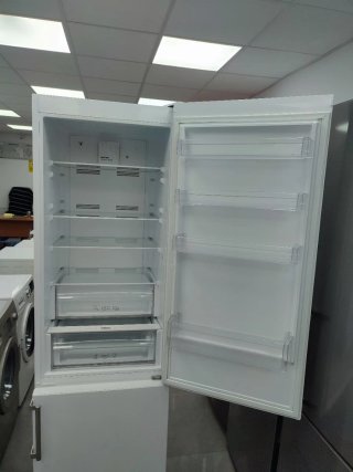 Nevera marca Svan 200/60cm clase E con garantían