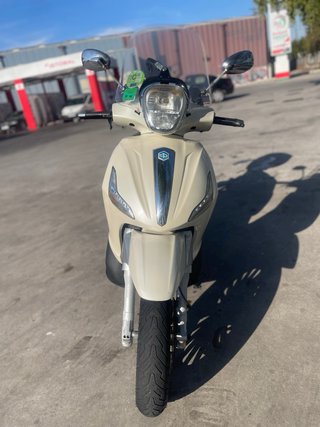 Piaggio Beverly 300 Beige Marrón