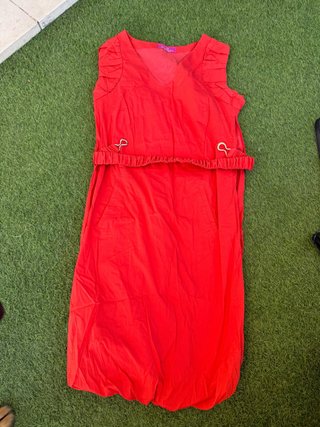 Vestido rojo con cinturón