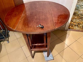Mesa Auxiliar Antigua de Madera años 50