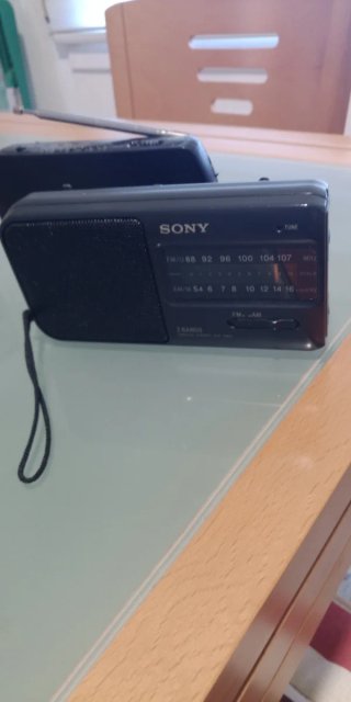 Dos radios Sony