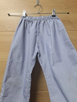 Pantalón de niño rayas azules