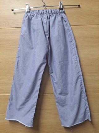 Pantalón de niño rayas azules