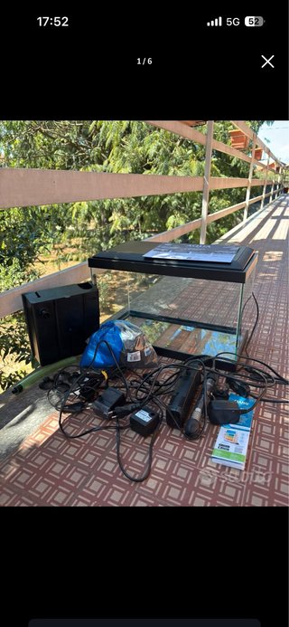 Acquario completo con accessori