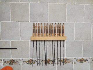 Set di 12 spiedini artigianali con supporto