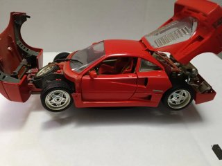 Ferrari F40 1/18