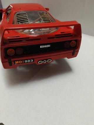 Ferrari F40 1/18